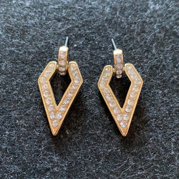 Diamond shape gold vintage stud earrings - Picture 2 of 6